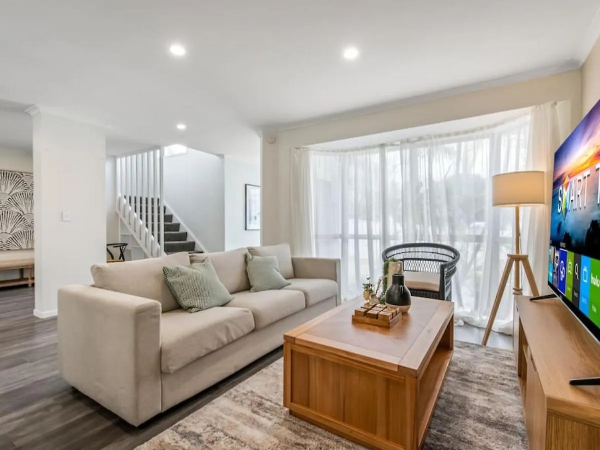 Holiday home Luxury 5Br Retreat Family House With Pool In Gc Villa Gold Coast